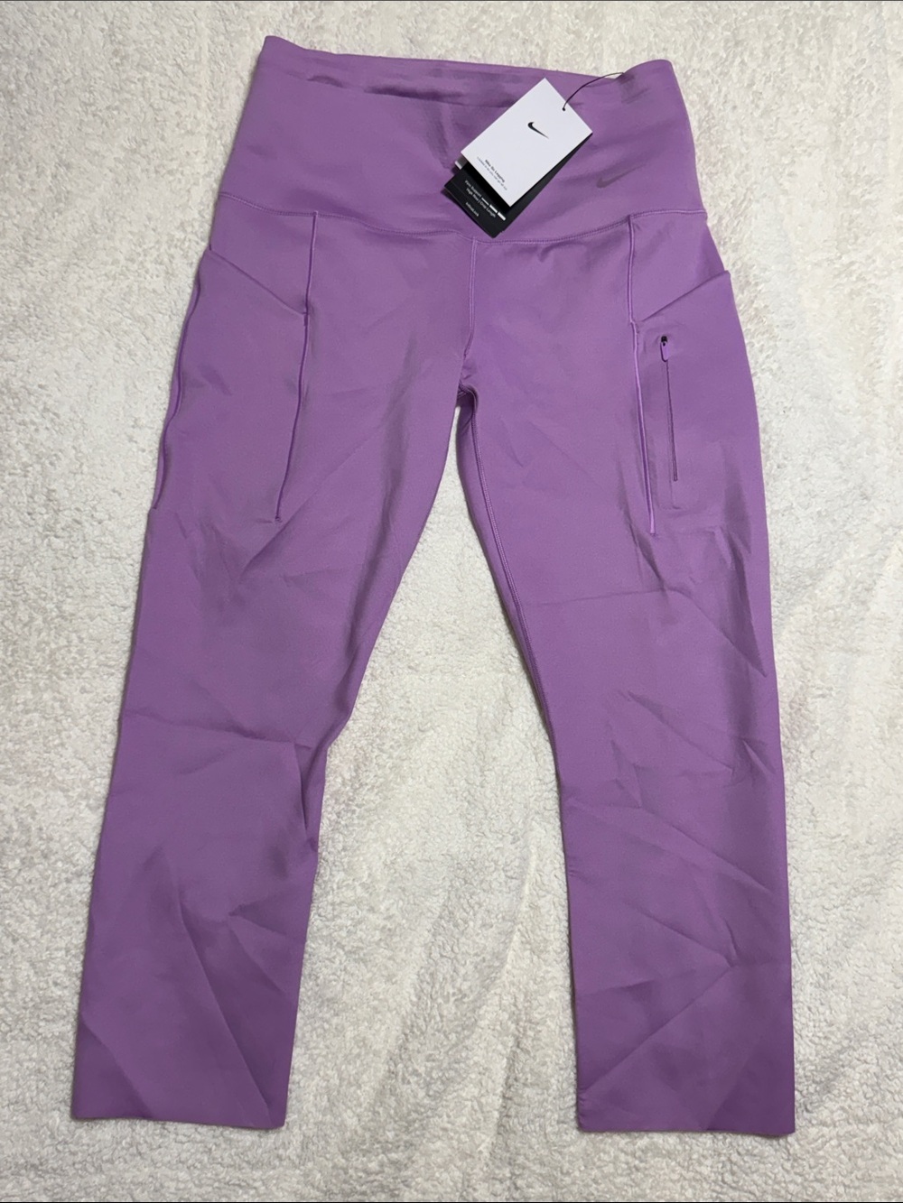 NEW w/ tags - Nike Lavender Cropped smooth Athletic Leggings